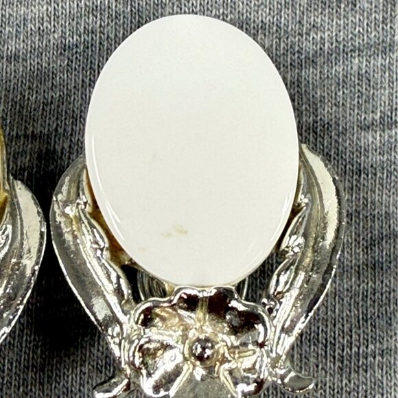 Vintage Silver-Tone Clip-On Earrings With Floral Design & White Oval Accents - Picture 4 of 16